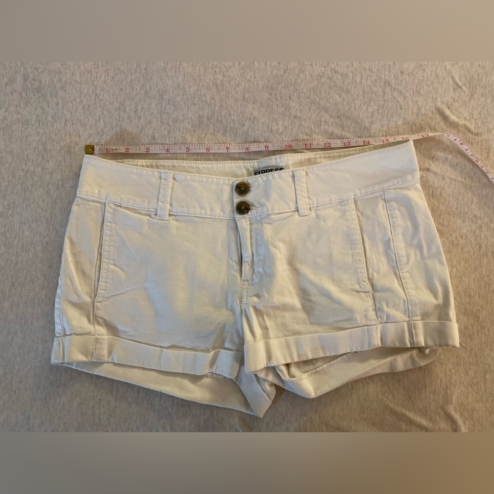 Express - White shorts size 6